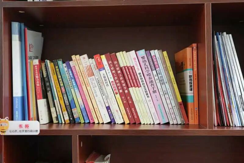 绿都澜湾椿园有个“暖驿站”!户外劳动者都点赞,真相暖到了 绿都澜湾椿园有个“暖驿站”!户外劳动者都点赞,真相暖到了