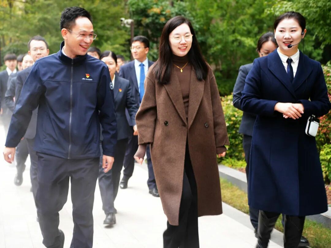 绿都澜湾椿园有个“暖驿站”!户外劳动者都点赞,真相暖到了 绿都澜湾椿园有个“暖驿站”!户外劳动者都点赞,真相暖到了