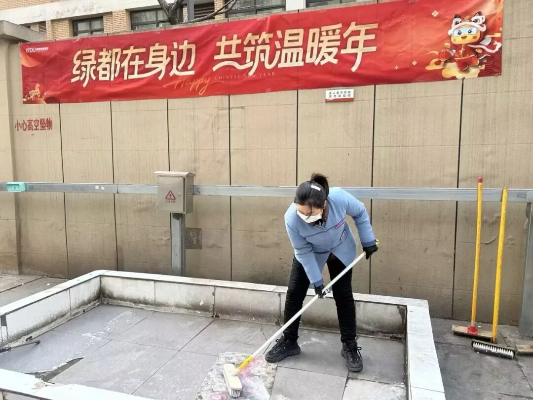 一盏灯亮起，满园糖甜开