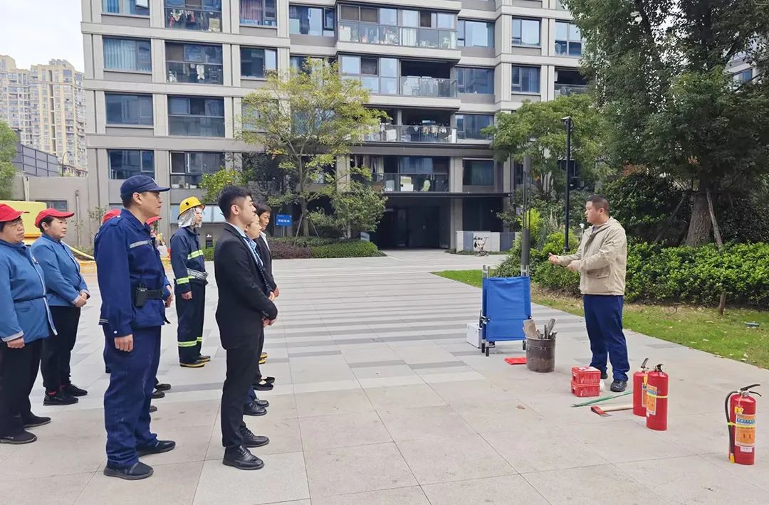 求援、灭火、急救……消防演练进园区，全民共筑“防火墙”